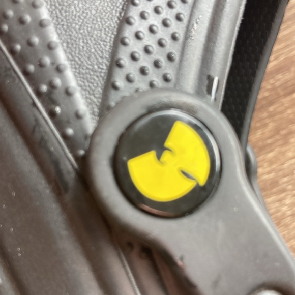 Pre Owned Crocs Classic "Wu-Tang Clan" Men's Clog Size M8 W10 - Picture 8 of 10
